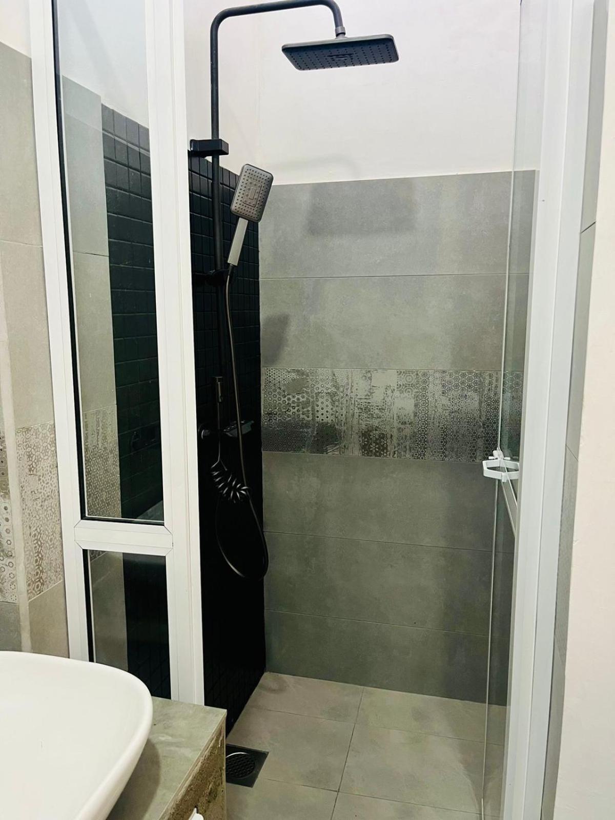 باندارافيلا Bloom House Homestay المظهر الخارجي الصورة